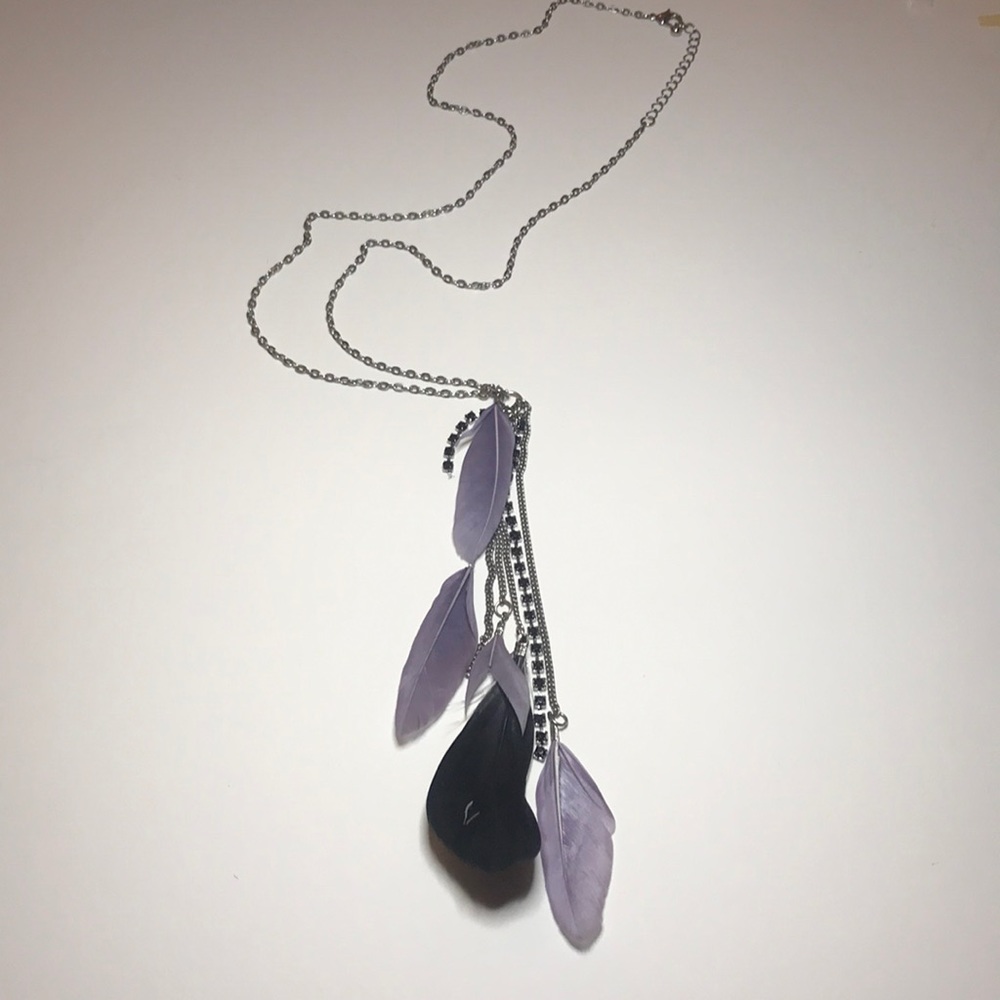 Feather dangle necklace
